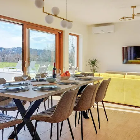 Gorgeous Home In Labin With Wifi *