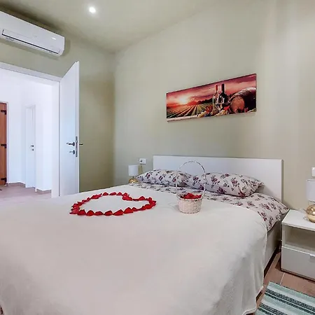 Gorgeous Home In Labin With Wifi *