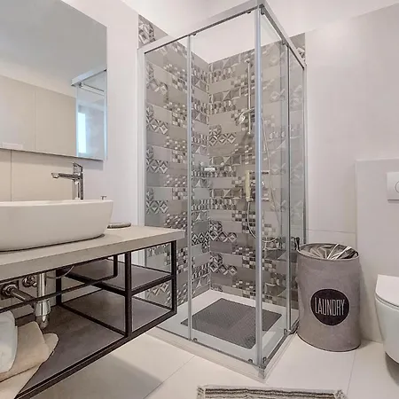 Gorgeous Home In Labin With Wifi